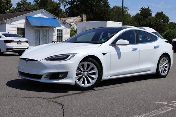 TESLA MODEL S 2017 5YJSA1E1XHF197110 image